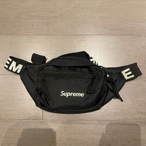 Supreme ss18 black fanny pack